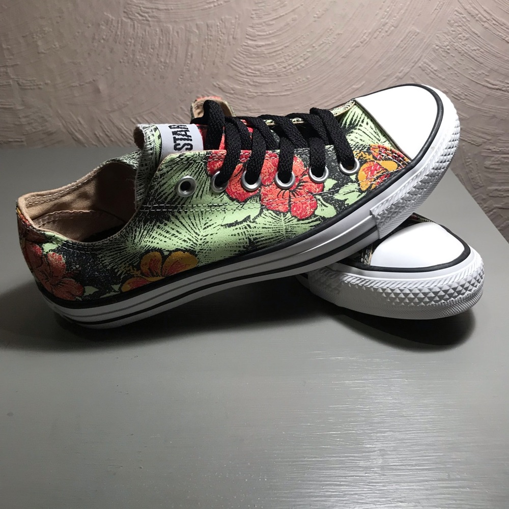 Floral converse